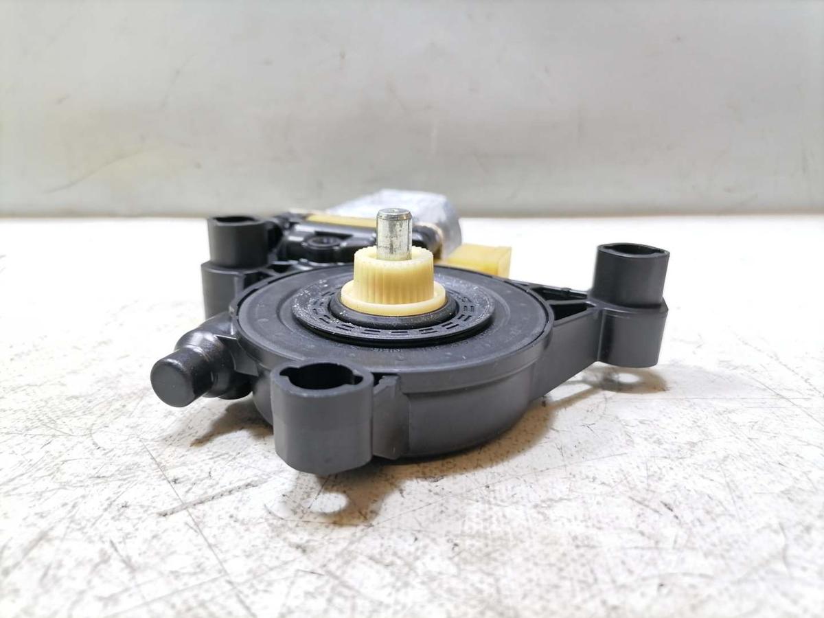 Porsche Macan original Fensterhebermotor vorn links Bj.2015